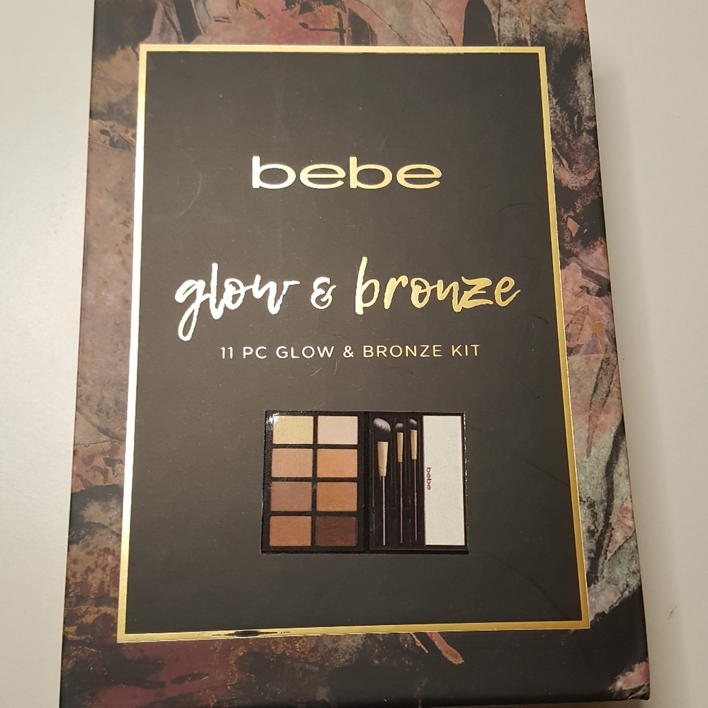 NWOT Bebe glow & bronze 11 pc kit